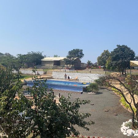 The Canvas Resort In Lonavla 外观 照片
