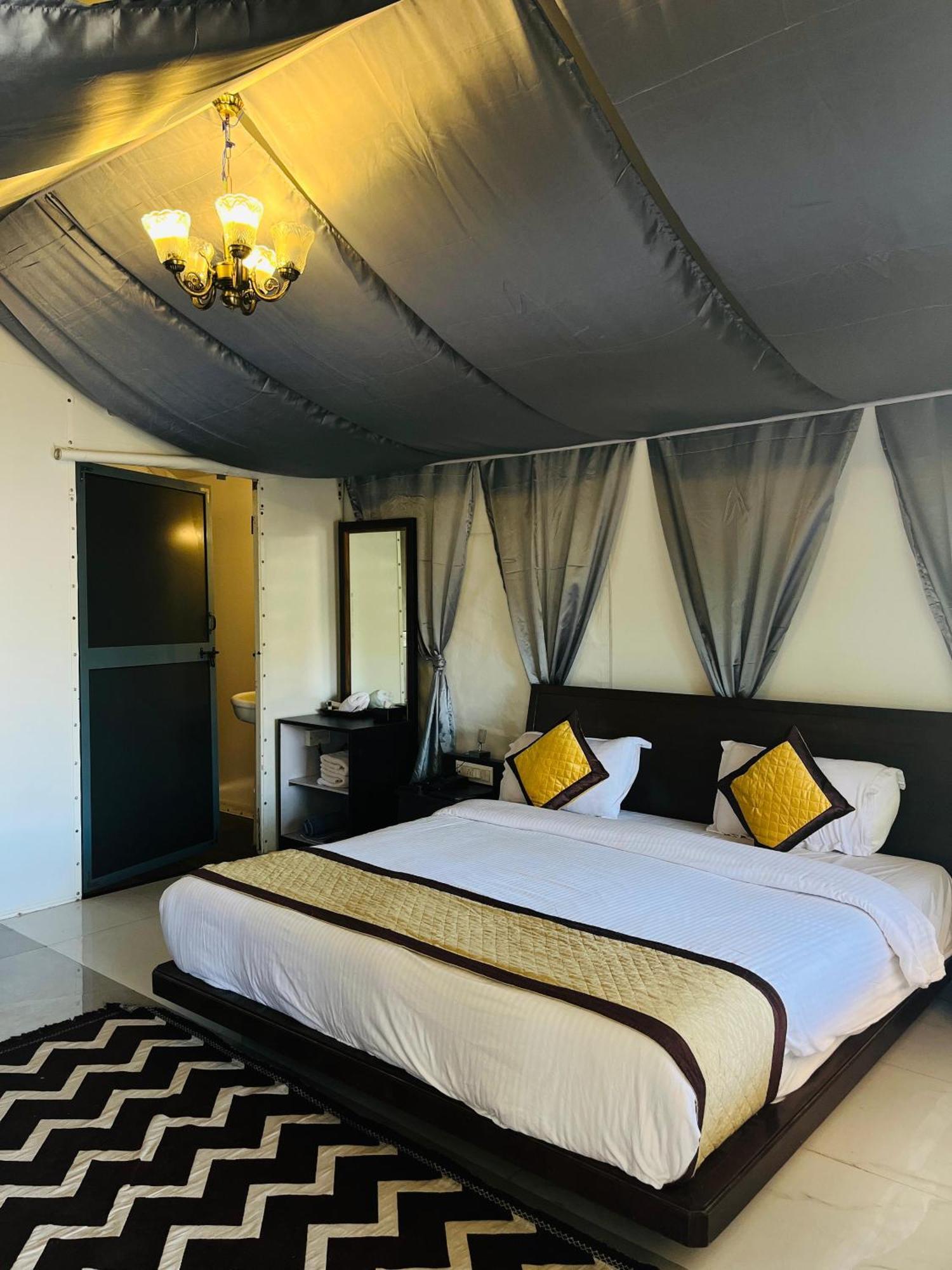 The Canvas Resort In Lonavla 外观 照片