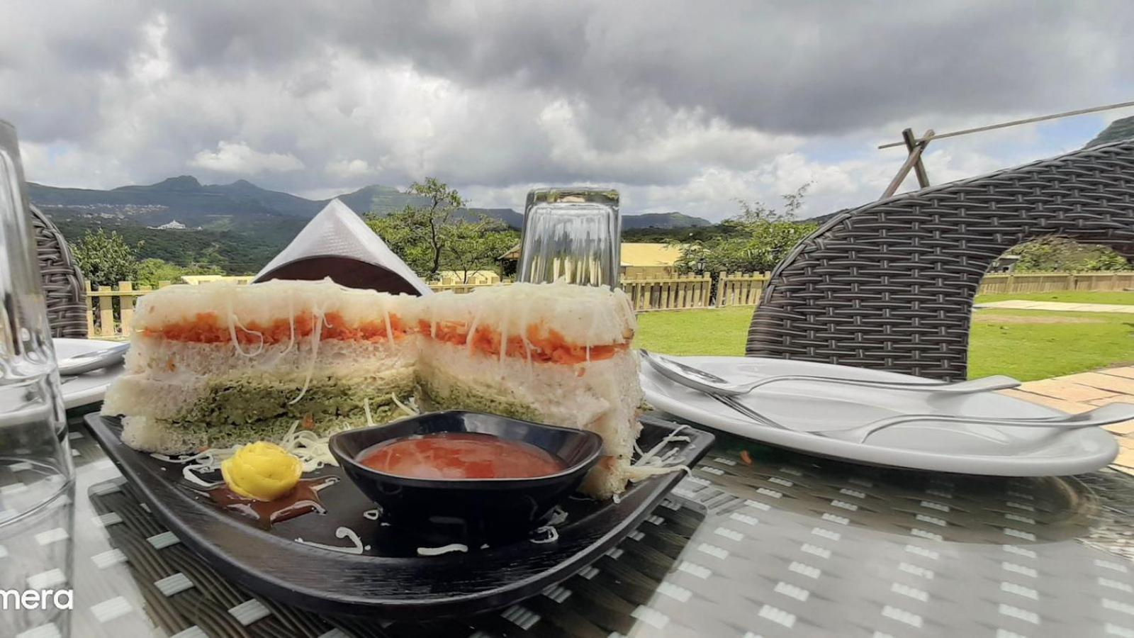 The Canvas Resort In Lonavla 外观 照片